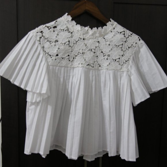 Zara Tops - Zara Baby Doll White Lace Pleated Top, Size S, pre-owned.